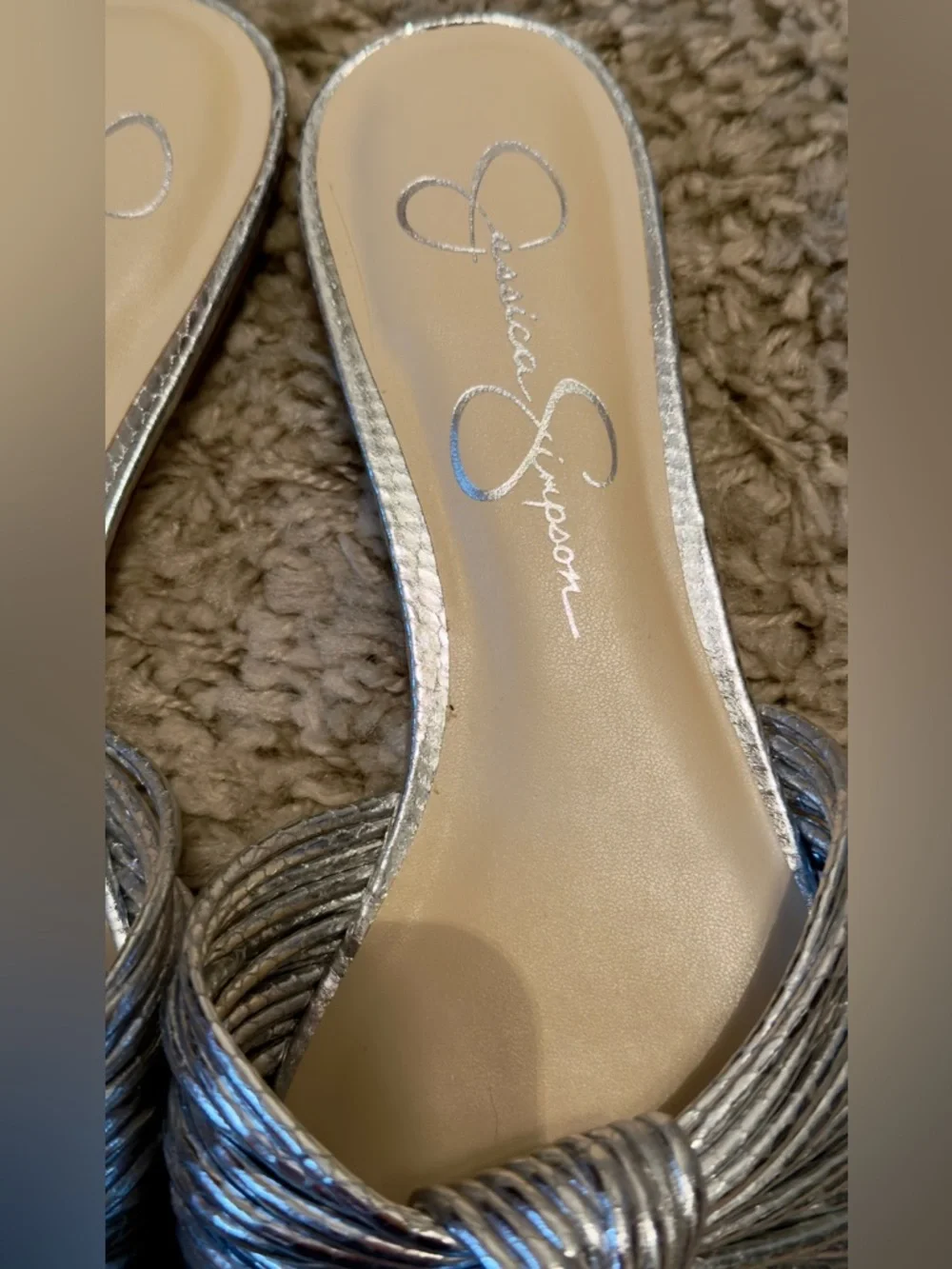 JESSICA SIMPSON Dydra Silver Knot-Front Slide Sandals - Picture 5 of 15